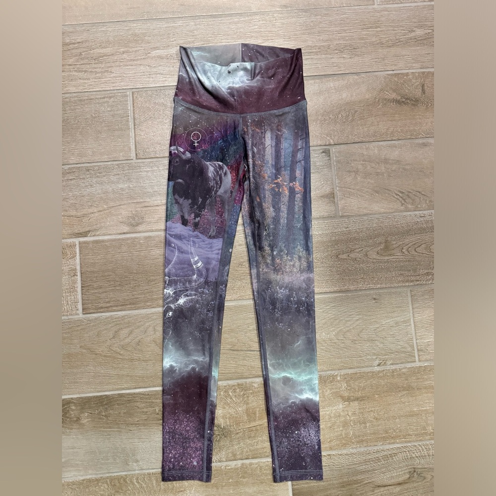 Niyama Sol barefoot leggings TAURUS size S NWOT